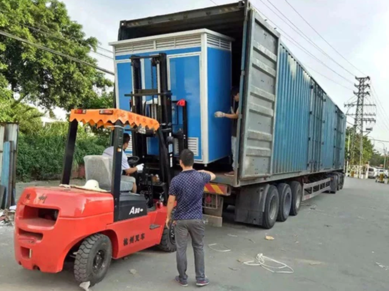 Mobile toilet, independent bathroom, outdoor bathroom